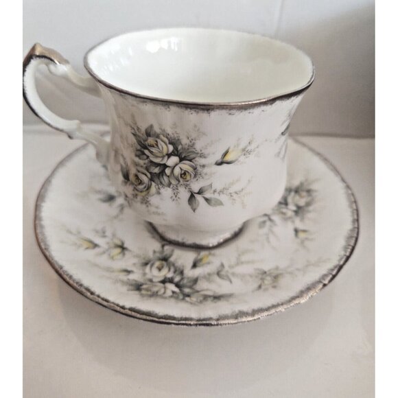 Vintage Paragon Bone China Cup & Saucer Sets (8 sets) FIRST LOVE in dust covers - Picture 5 of 15